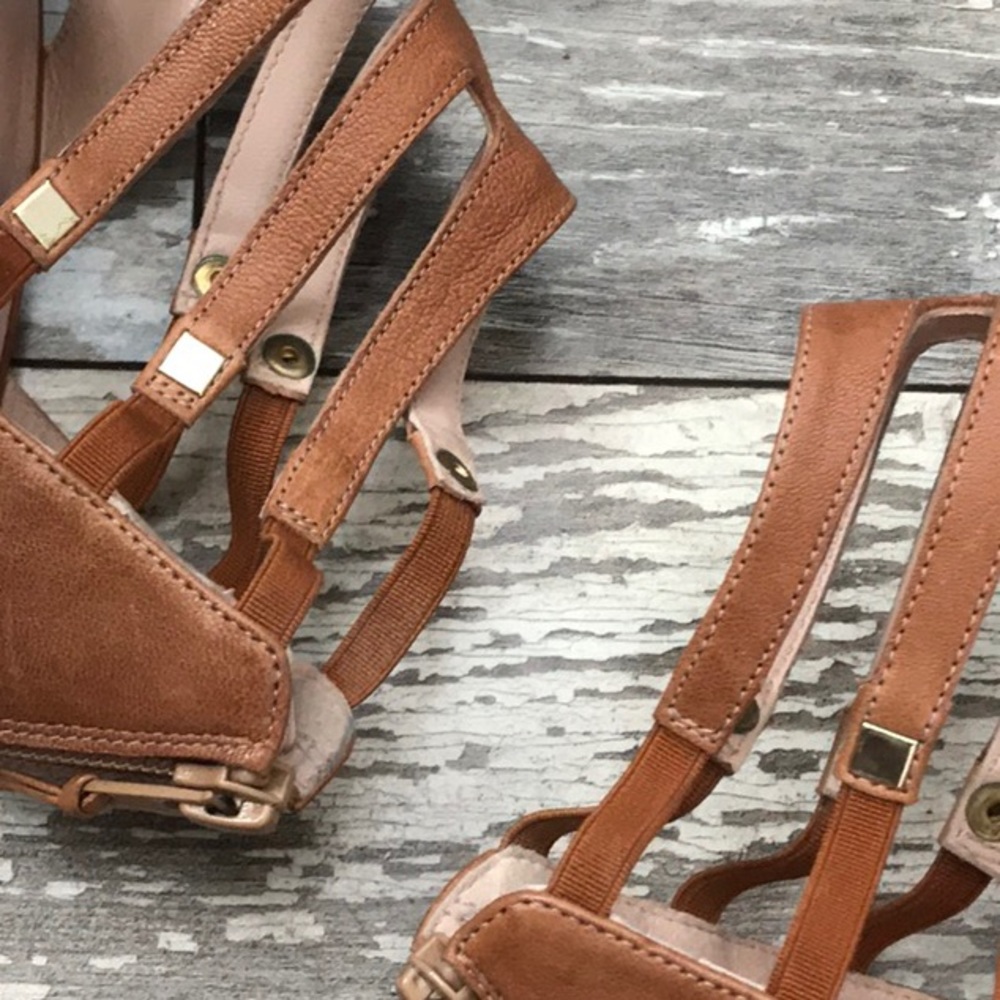 Stuart Weitzman Camel Heels - Picture 5 of 9